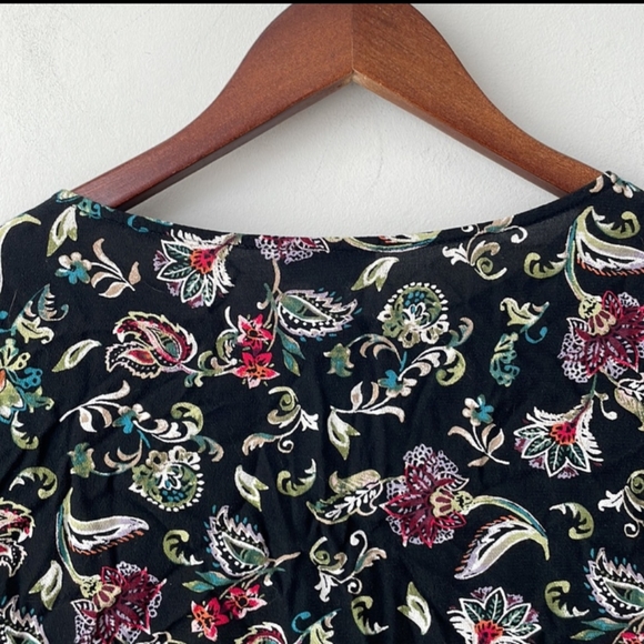 🆕J. Jill | Floral Print Flounce Top a Women's  Size XS Petite - Picture 7 of 7
